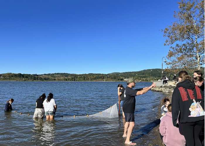 Mahopac High students study the Hudson River — Mid Hudson News (Poughkeepsie)